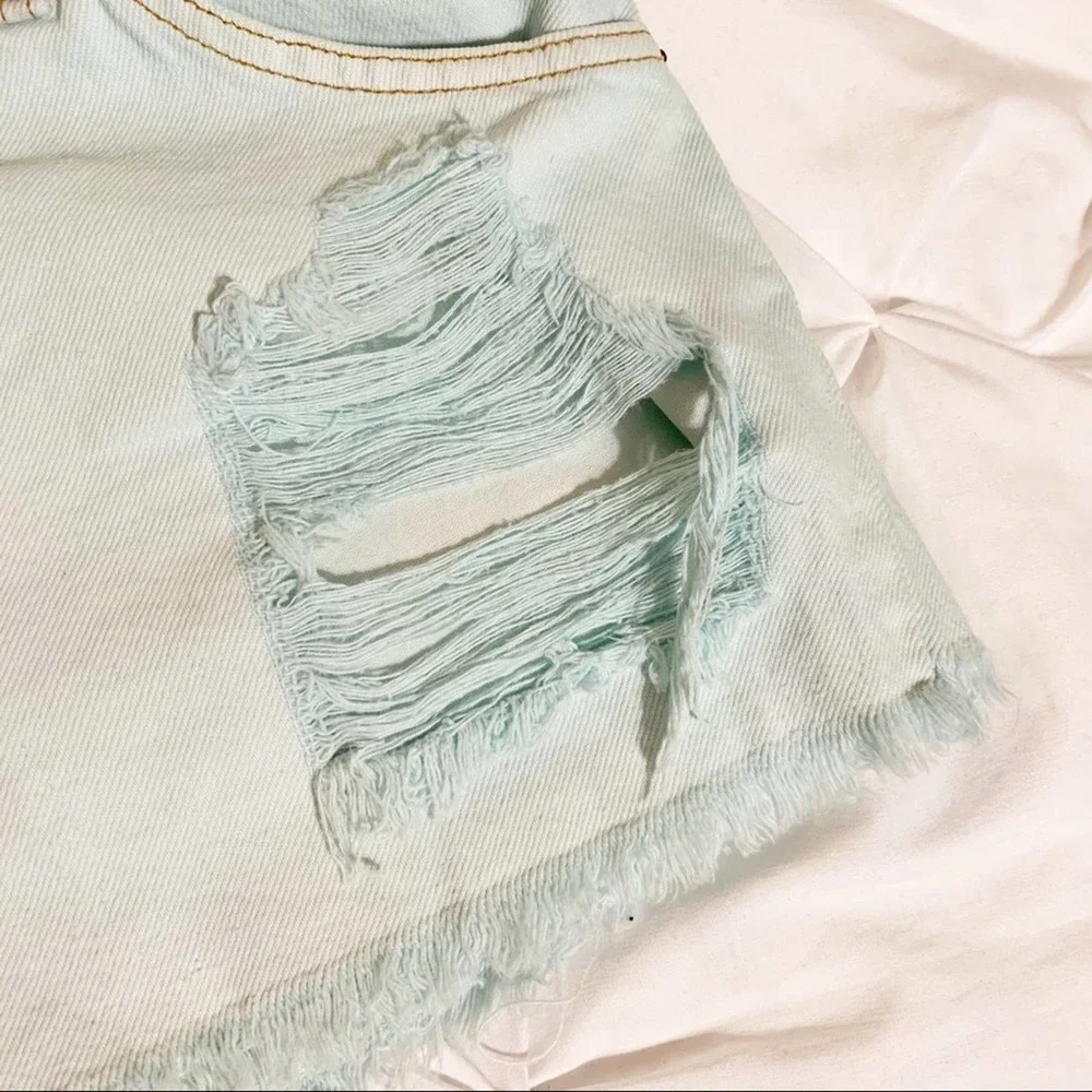 LF Levi's‎ Furst Of A Kind Distressed Cutoff Shorts